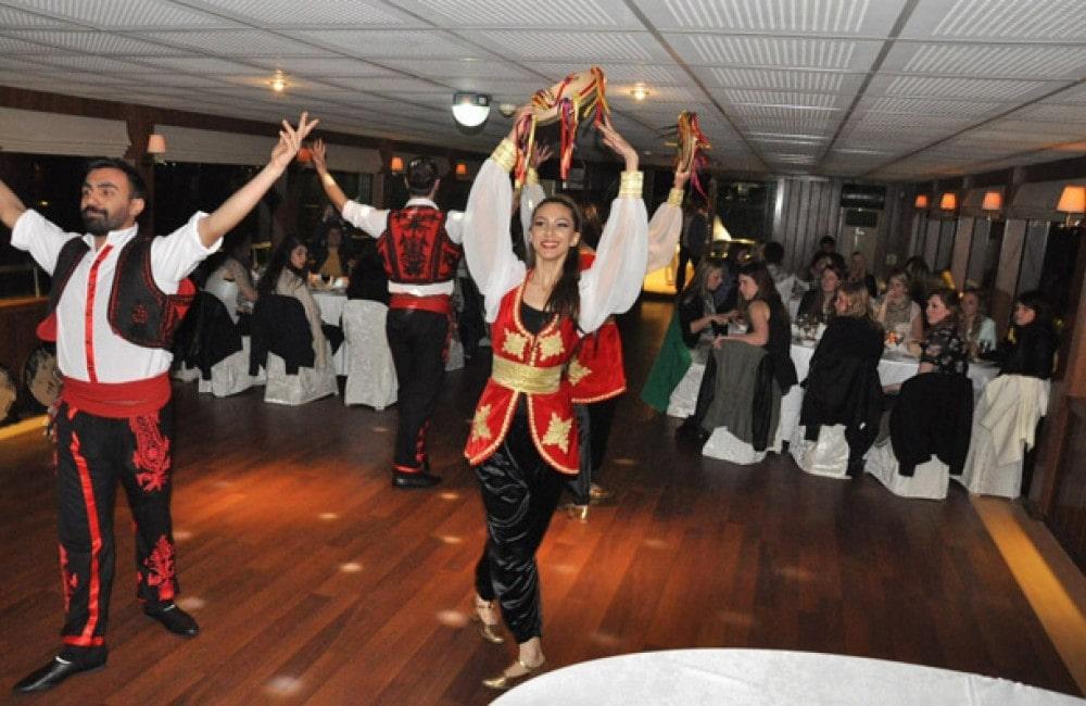 Istanbul Bosphorus Dinner Cruise and Turkish Night Show