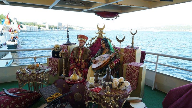 Istanbul Bosphorus Dinner Cruise and Turkish Night Show