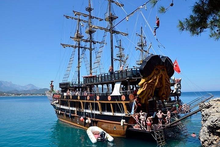 Kemer Pirate Boat Tour from Antalya