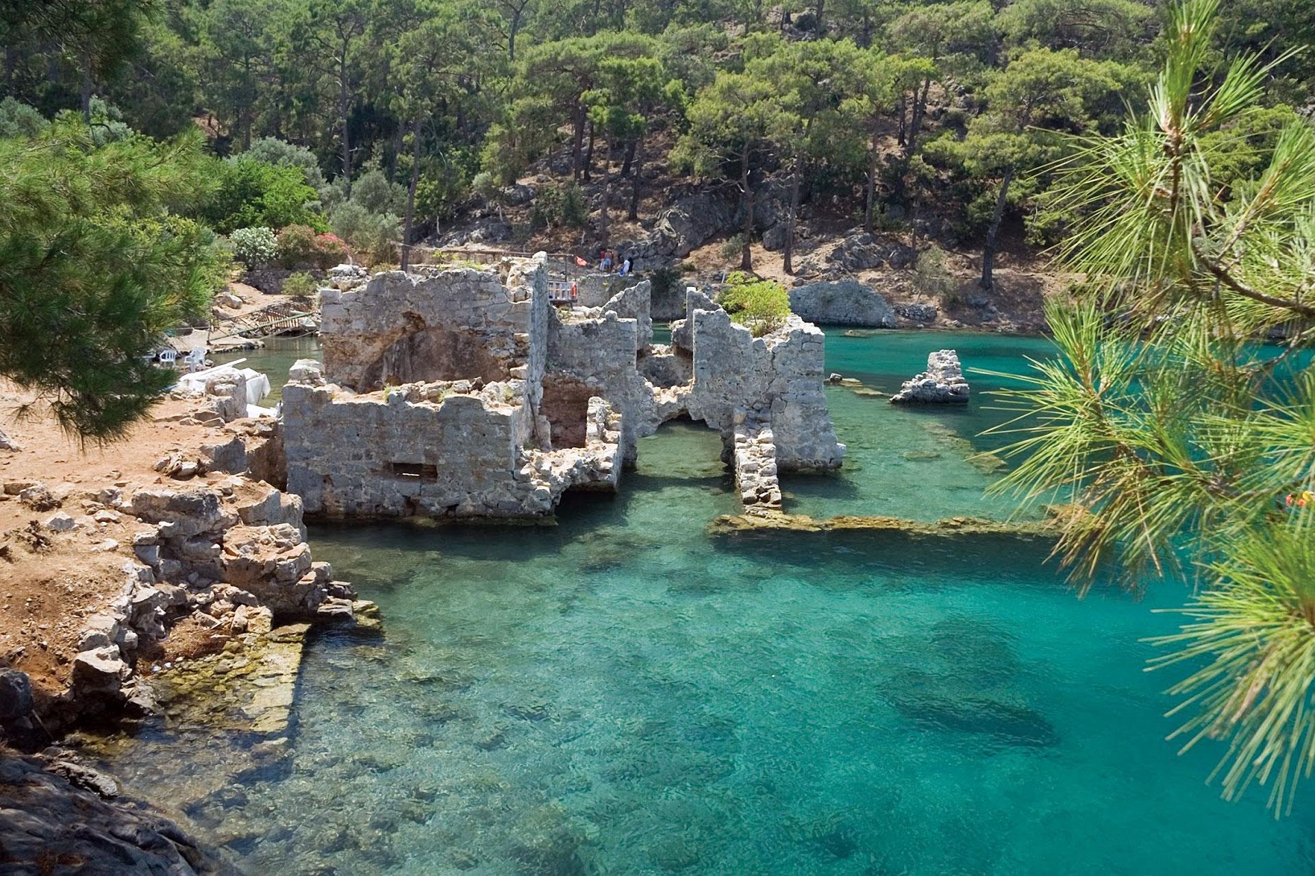 Kemer Pirate Boat Tour from Antalya