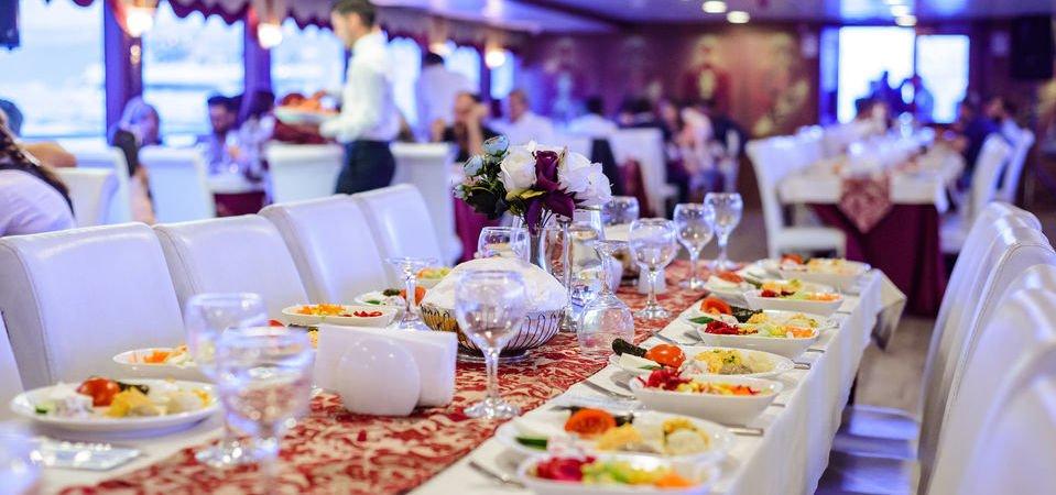 Istanbul Bosphorus Dinner Cruise and Turkish Night Show