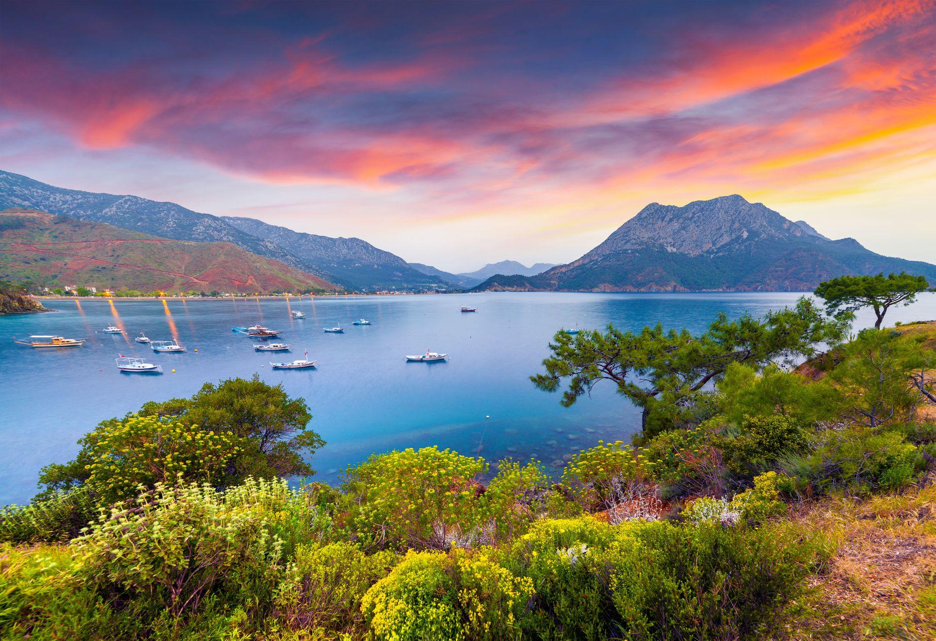 Kemer Pirate Boat Tour from Antalya