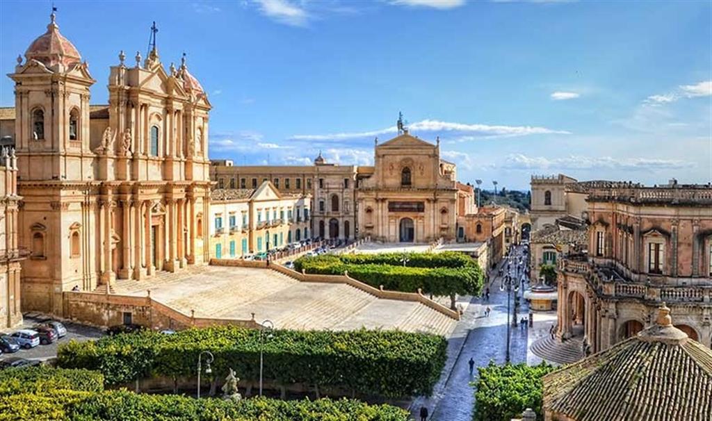 Uçaklı Sicilya & Malta Turu